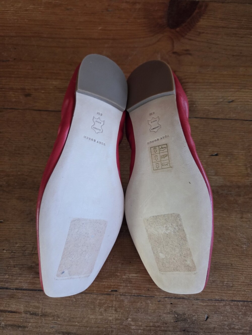 Tory Burch Red Leather Ballet Flats Square Toe Size 8M Bow Elasticated Gold Logo - Picture 14 of 16